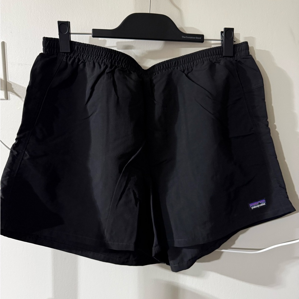 Patagonia women’s 5” baggies shorts, Sz XL, black